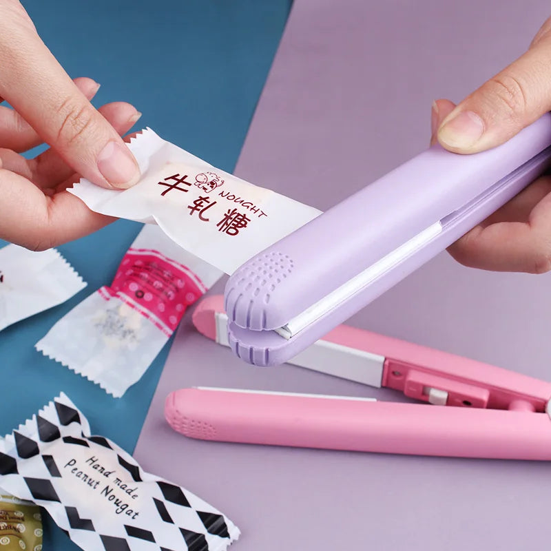 Mini Alisador de Cabelo Cerâmico Rosa - Efeito Salão